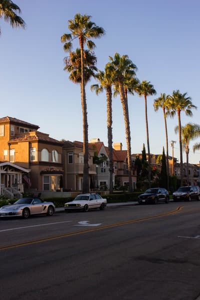 Is it cheaper to bundle home and auto insurance?